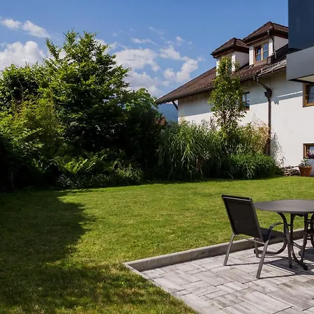 Moderne Mit Terrasse Apartman Innsbruck