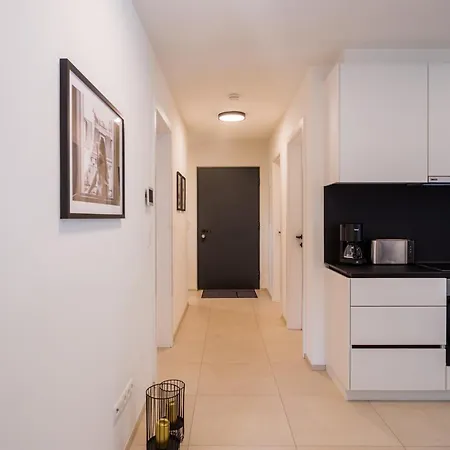 Moderne Mit Terrasse Apartman *